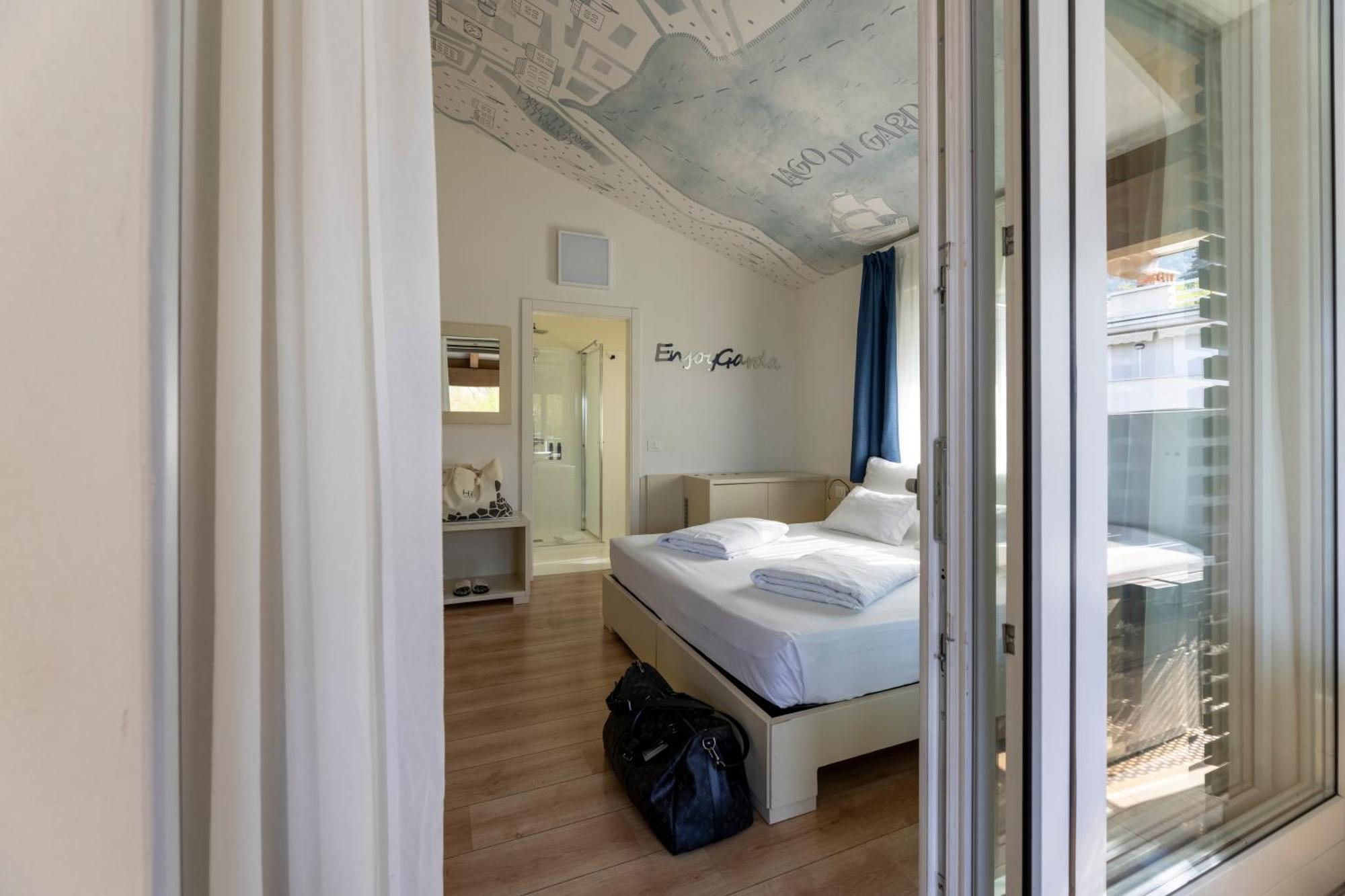 Hi Hotels Torbole - Pool & Spa Торболе Экстерьер фото
