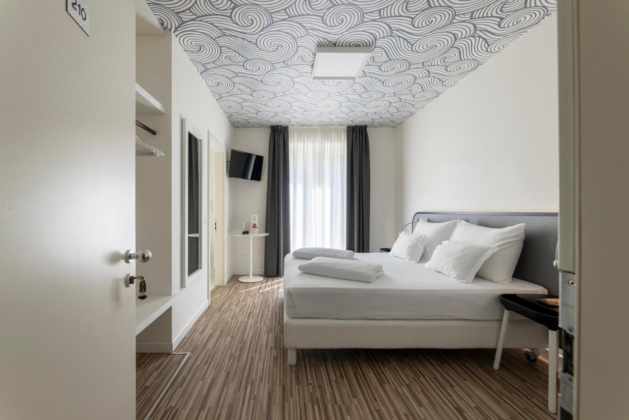 Hi Hotels Torbole - Pool & Spa Торболе Экстерьер фото